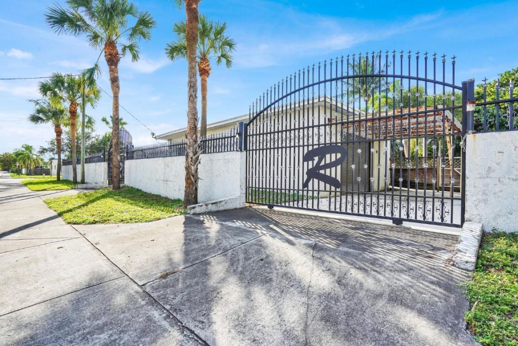 101 NW 9th Street, Boca Raton, FL 33432 Photo