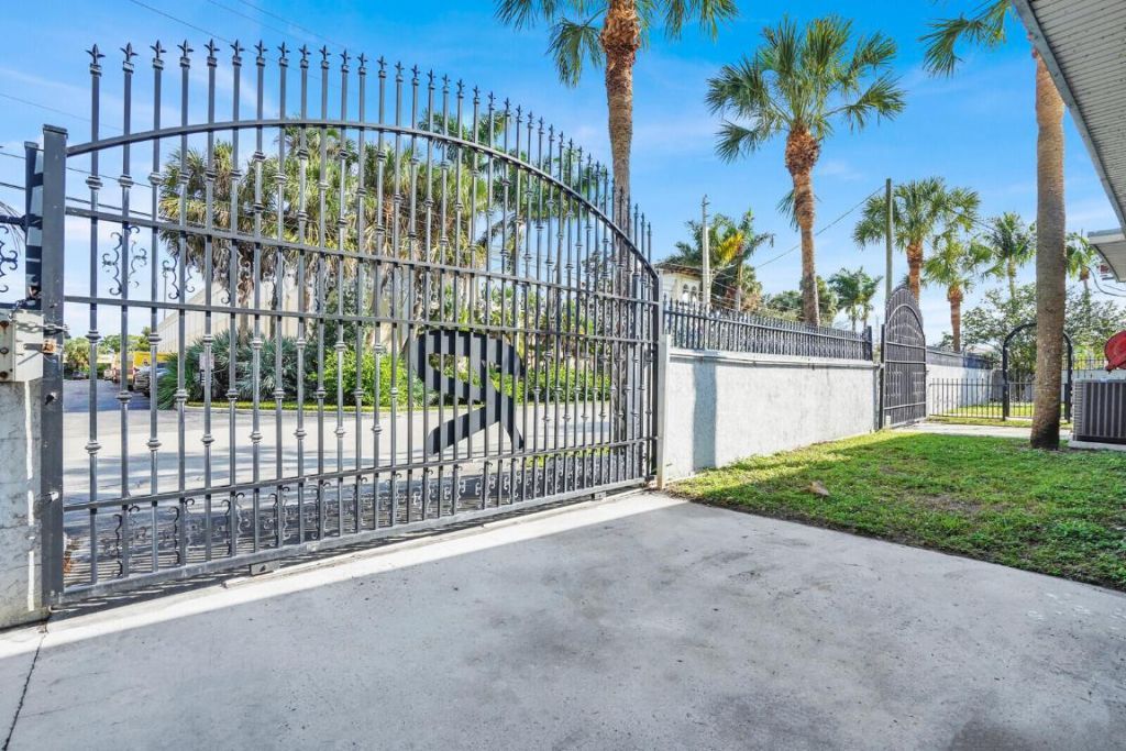 101 NW 9th Street, Boca Raton, FL 33432 Photo