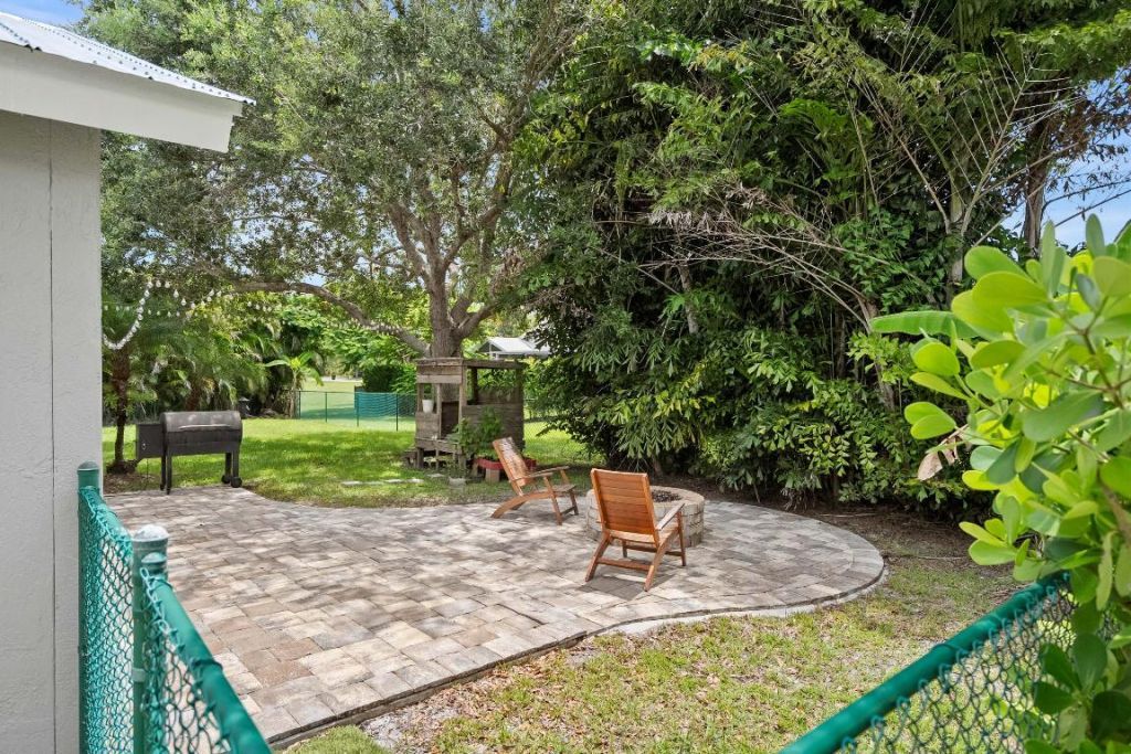 8897 SW Fishermans Wharf Drive, Stuart, FL 34997 Photo