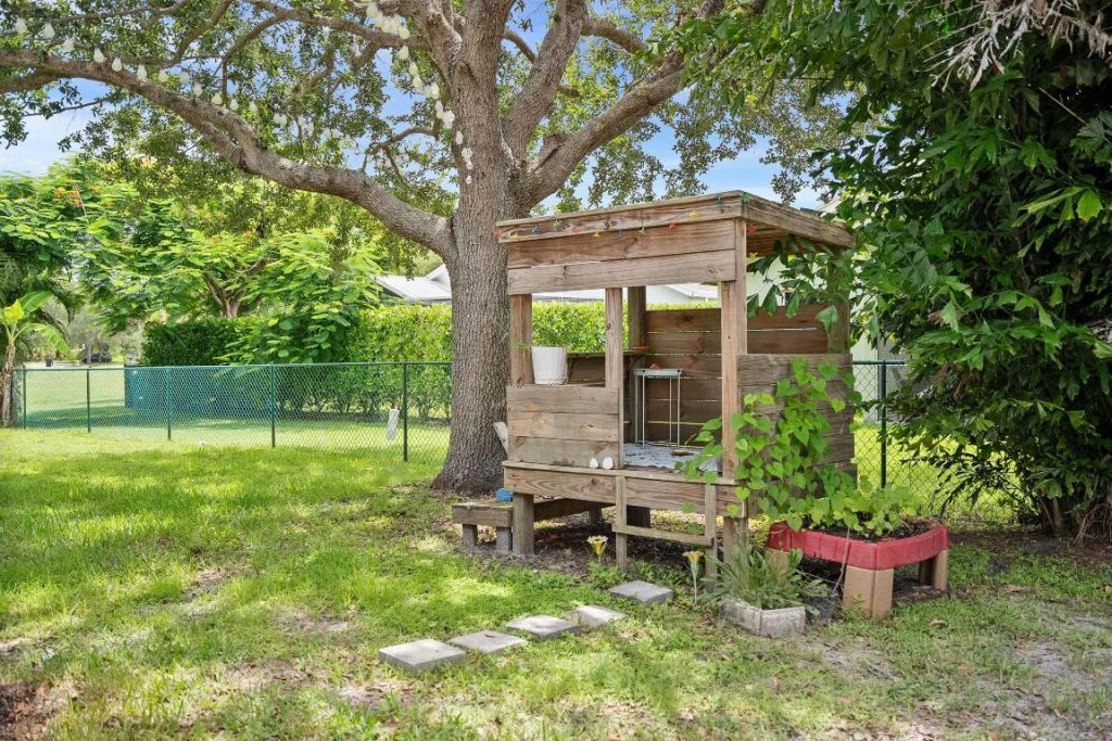 8897 SW Fishermans Wharf Drive, Stuart, FL 34997 Photo