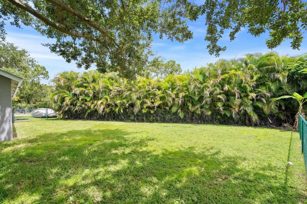 8897 SW Fishermans Wharf Drive, Stuart, FL 34997 Photo