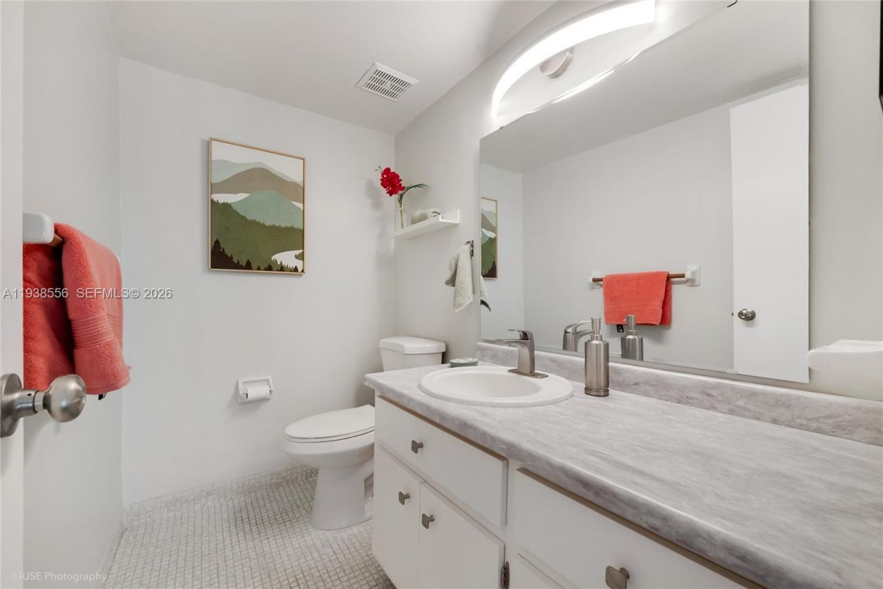 7403 SW 82nd St, Unit 210N, Miami, FL 33143 Photo