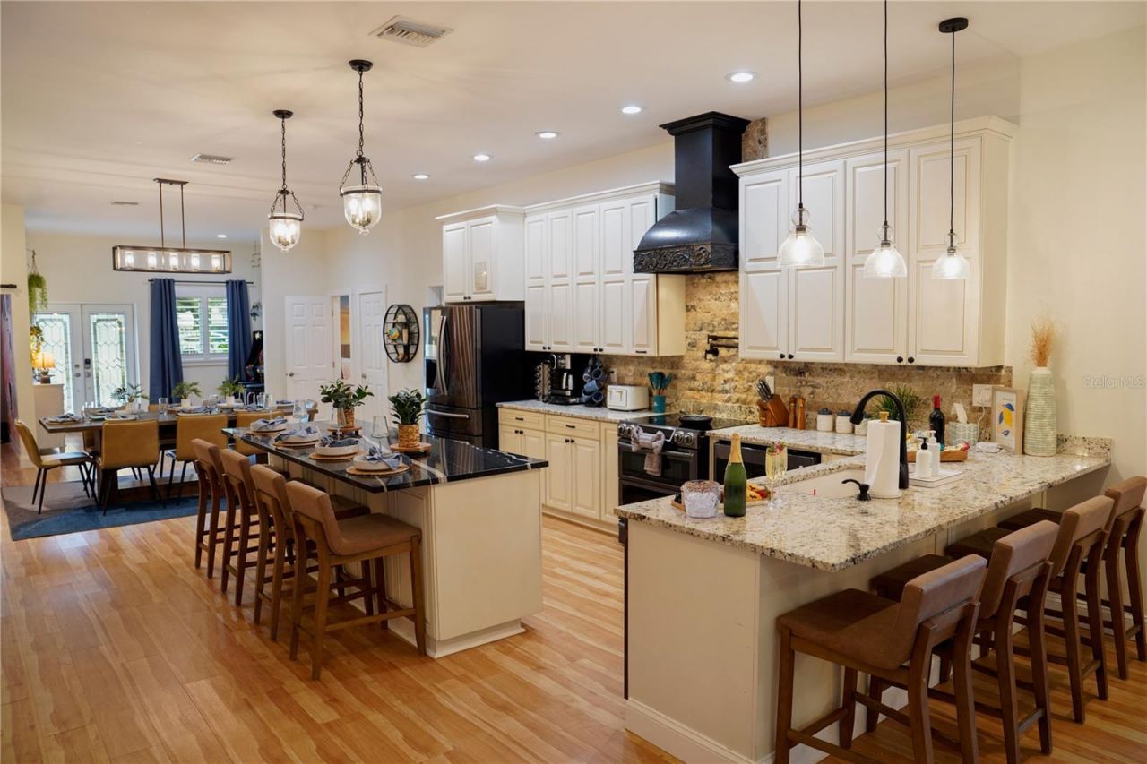 7701 40th Terrace N, Saint Petersburg, FL 33709 Photo