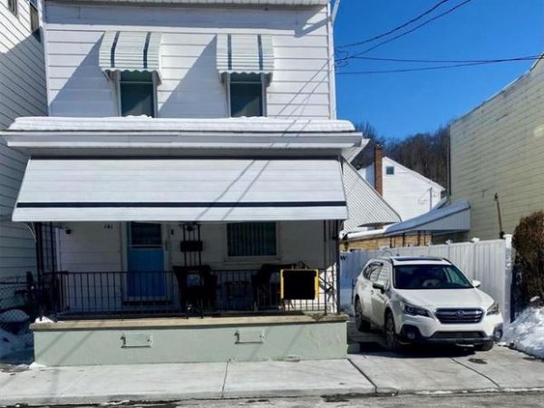 141 S NICHOLAS STREET, SAINT CLAIR, PA 17970