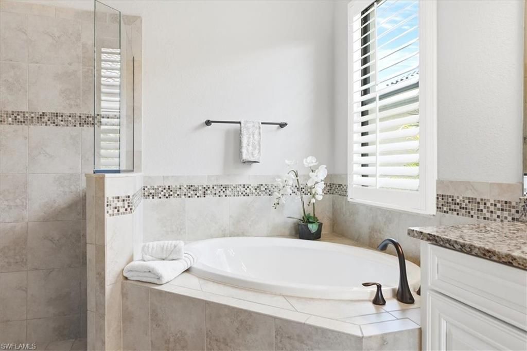 28564 Longford Ct, Bonita Springs, FL 34135 Photo