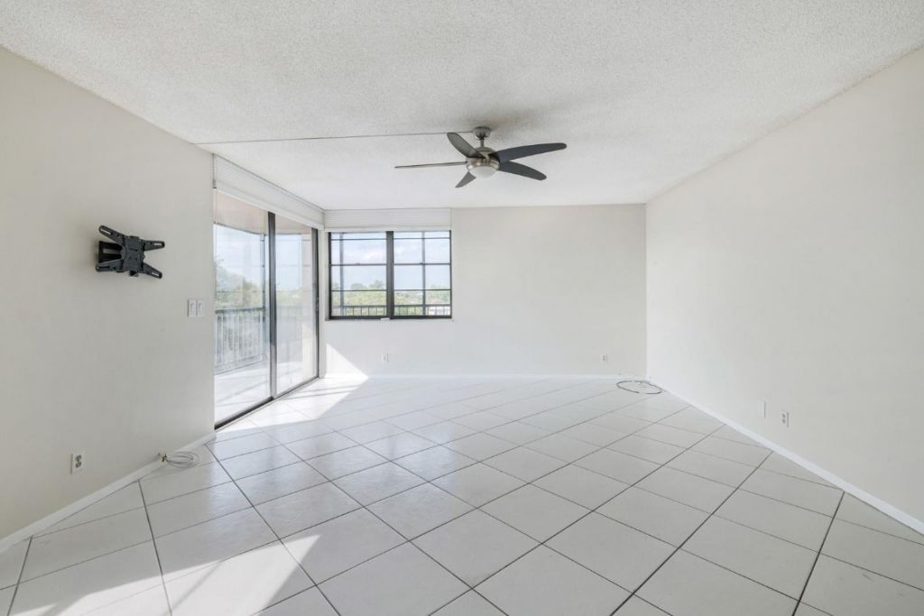 3900 N Hills Drive, Unit 409, Hollywood, FL 33021 Photo