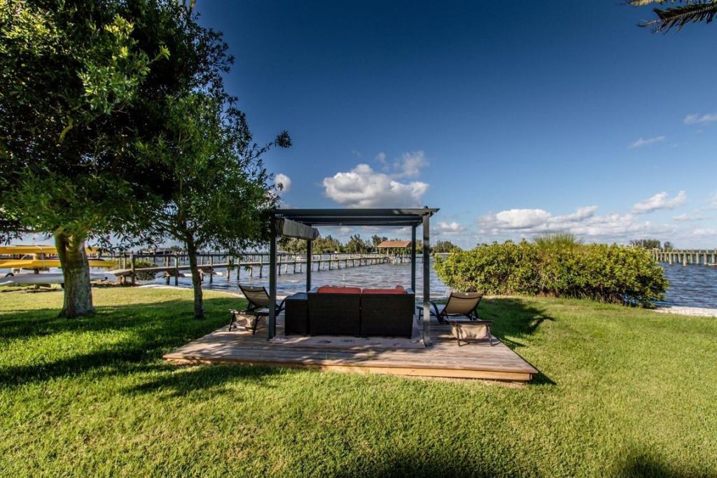 11450 S Indian River Drive, Sebastian, FL 32958 Photo