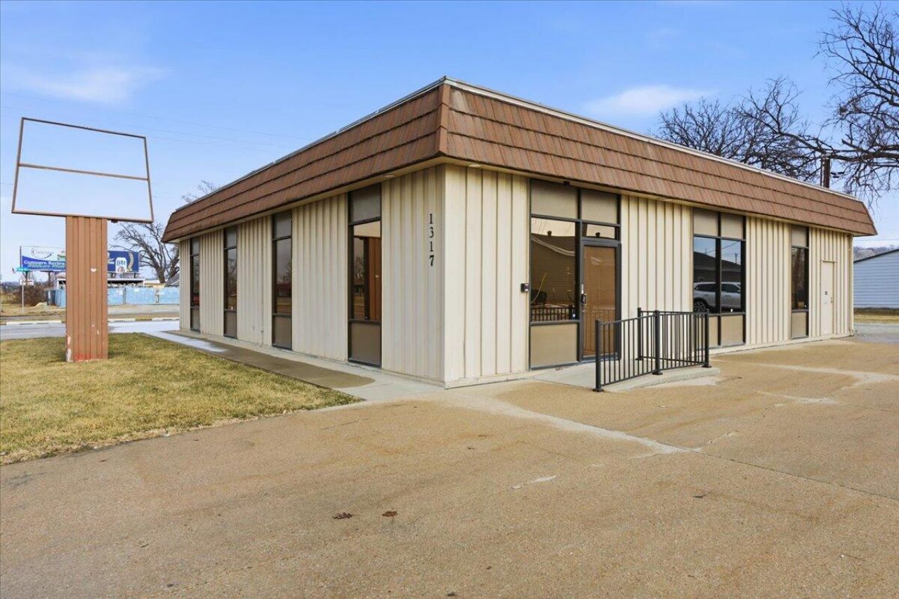 1317 N 16TH Street, COUNCIL BLUFFS, IA 51501