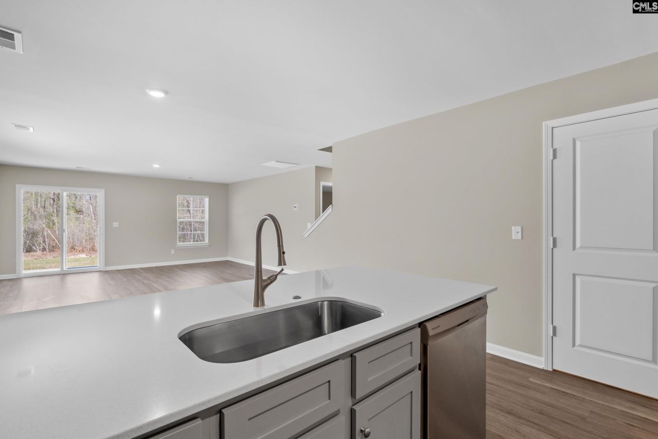 110 Cape Horn Drive Photo 6