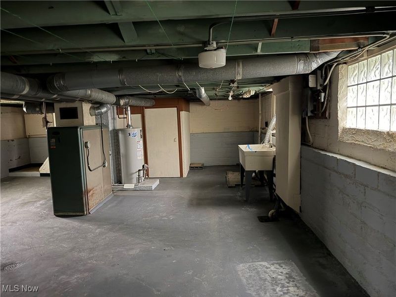 18870 Monterey Avenue, Euclid, OH 44119 Photo 17