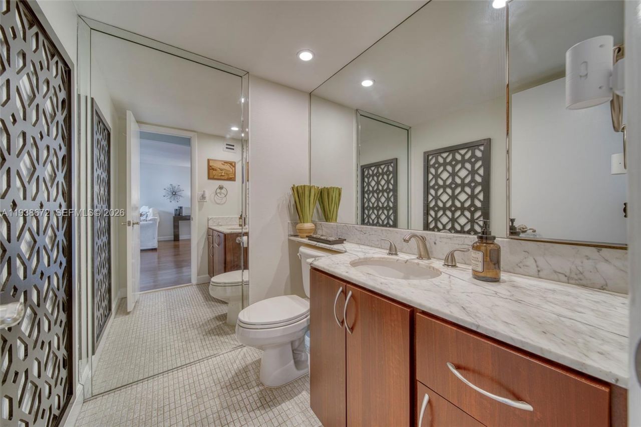 1111 Crandon Blvd, Unit C404, Key Biscayne, FL 33149 Photo