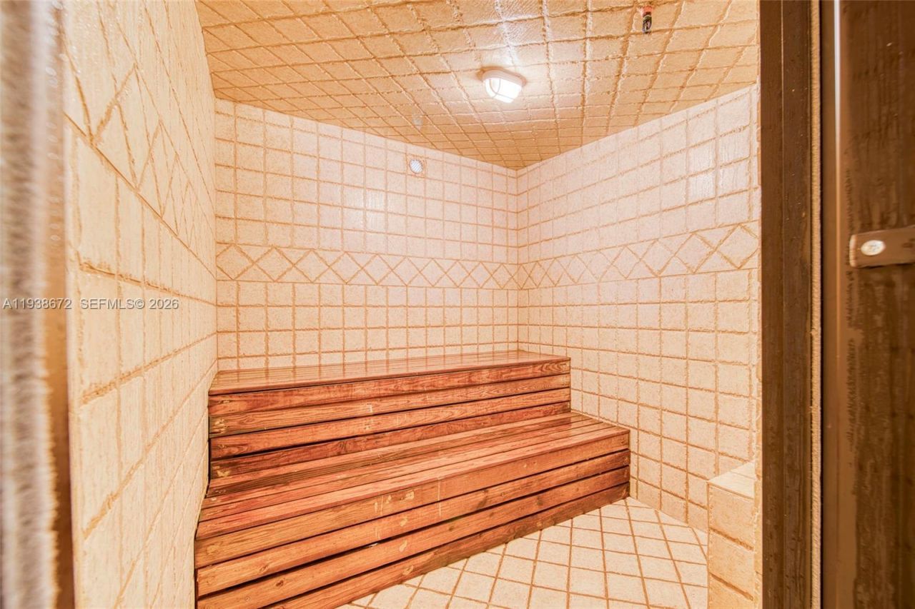 1111 Crandon Blvd, Unit C404, Key Biscayne, FL 33149 Photo