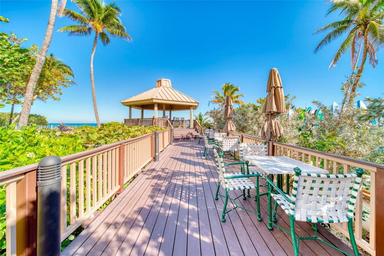 1111 Crandon Blvd, Unit C404, Key Biscayne, FL 33149 Photo