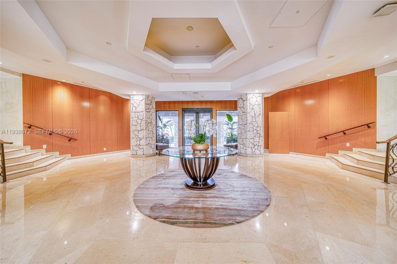 1111 Crandon Blvd, Unit C404, Key Biscayne, FL 33149 Photo