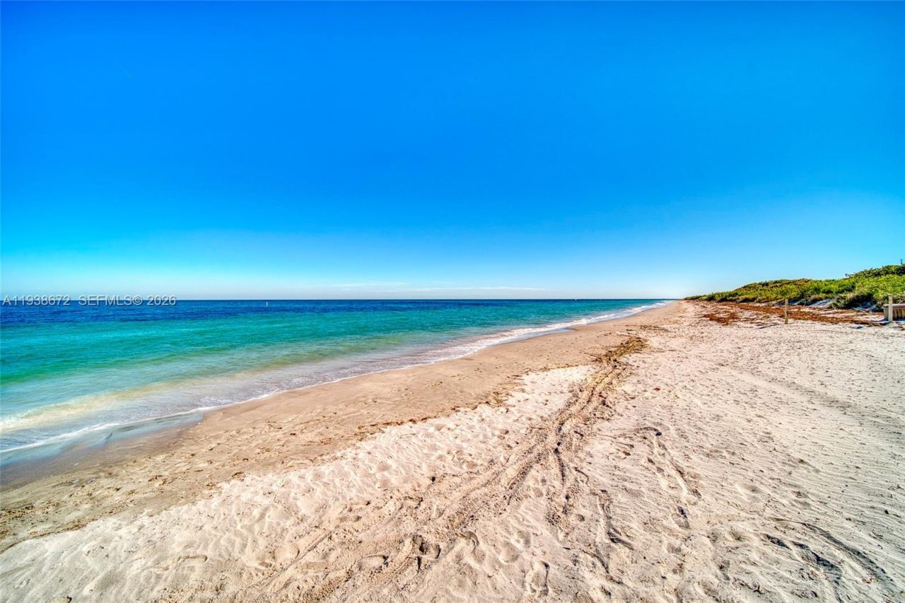 1111 Crandon Blvd, Unit C404, Key Biscayne, FL 33149 Photo