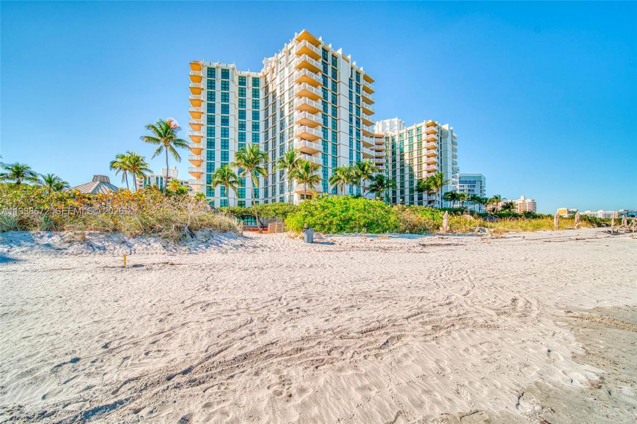 1111 Crandon Blvd, Unit C404, Key Biscayne, FL 33149 Photo