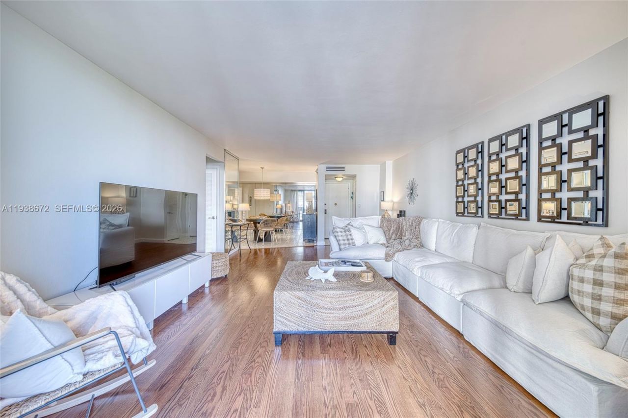 1111 Crandon Blvd, Unit C404, Key Biscayne, FL 33149 Photo