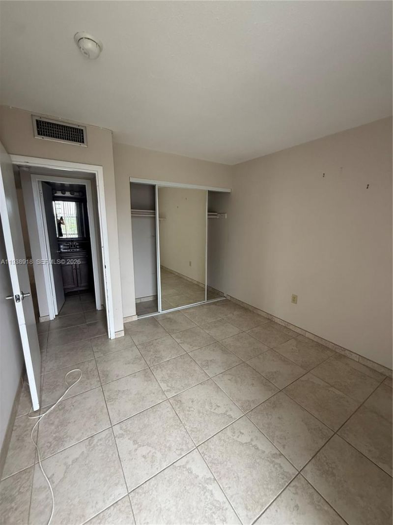 17620 Atlantic Blvd , Unit 518, Sunny Isles Beach, FL 33160 Photo