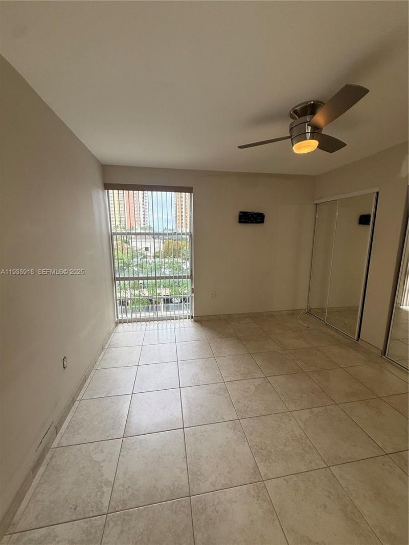 17620 Atlantic Blvd , Unit 518, Sunny Isles Beach, FL 33160 Photo