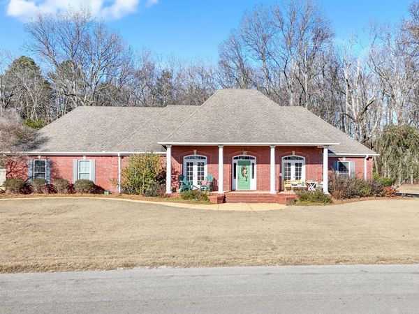 120 Simbrah, Tupelo, MS 38804