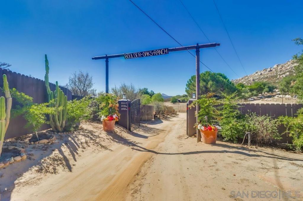 2036 Boulder Oaks Rd, Potrero, CA 91963 Main Photo