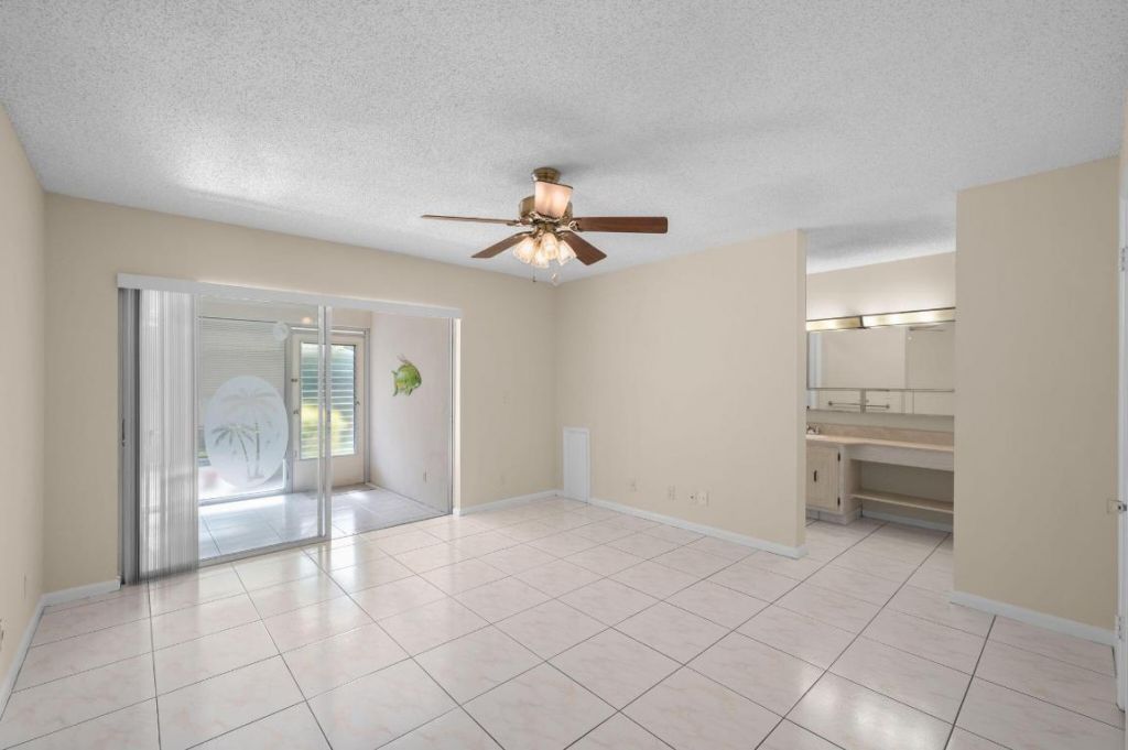 911 Savannas Point Drive, Unit B (E), Fort Pierce, FL 34982 Photo