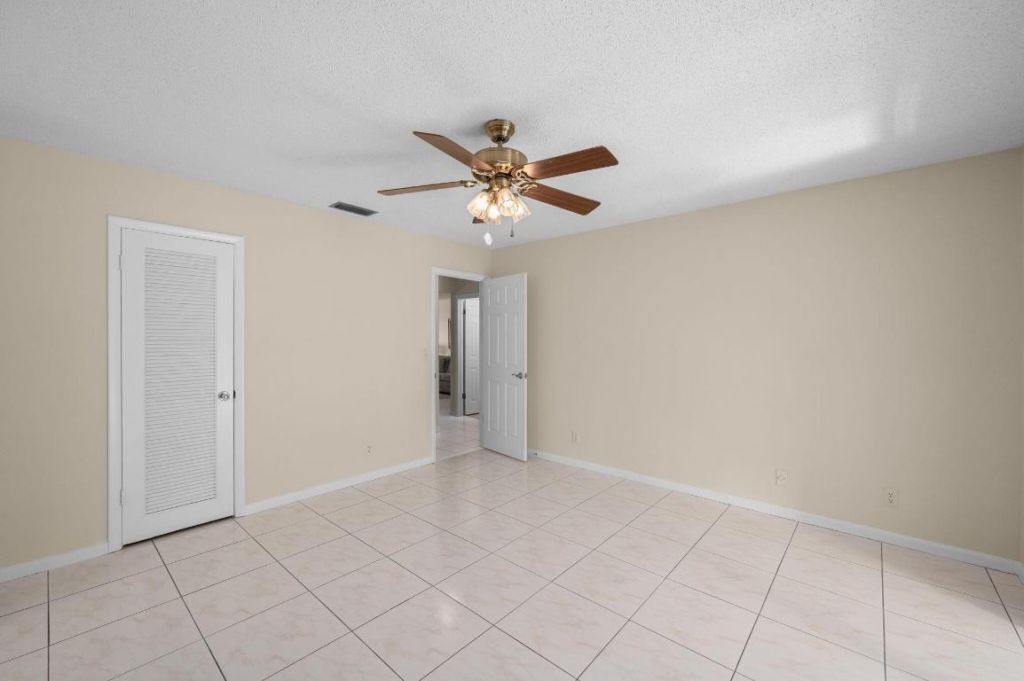 911 Savannas Point Drive, Unit B (E), Fort Pierce, FL 34982 Photo