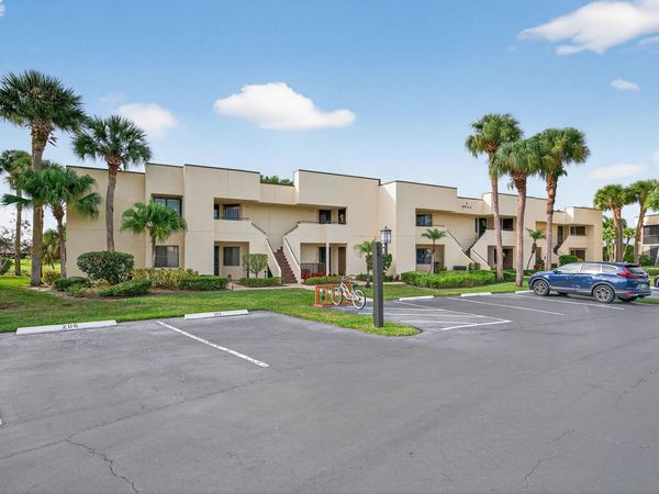 6940 SE Constitution Boulevard, Unit 201, Hobe Sound, FL 33455