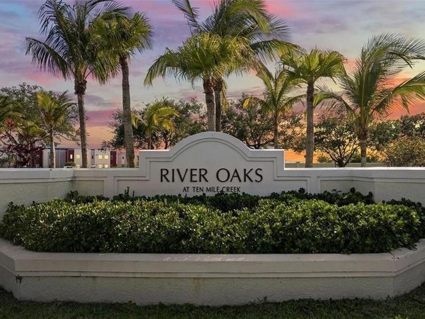 2601 Creekside Dr, Fort Pierce, FL 34981