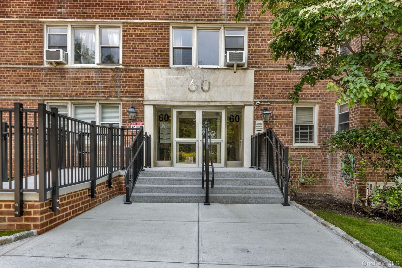 60 Knolls Crescent, Unit 7L, Bronx, NY 10463 Main Photo