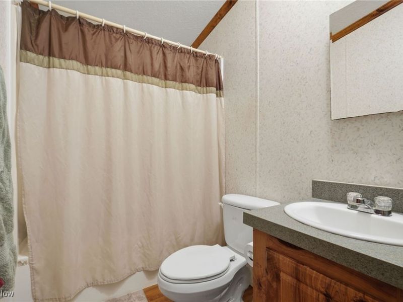 6046 Dawsey Road, Rock Creek, OH 44084 Photo 8