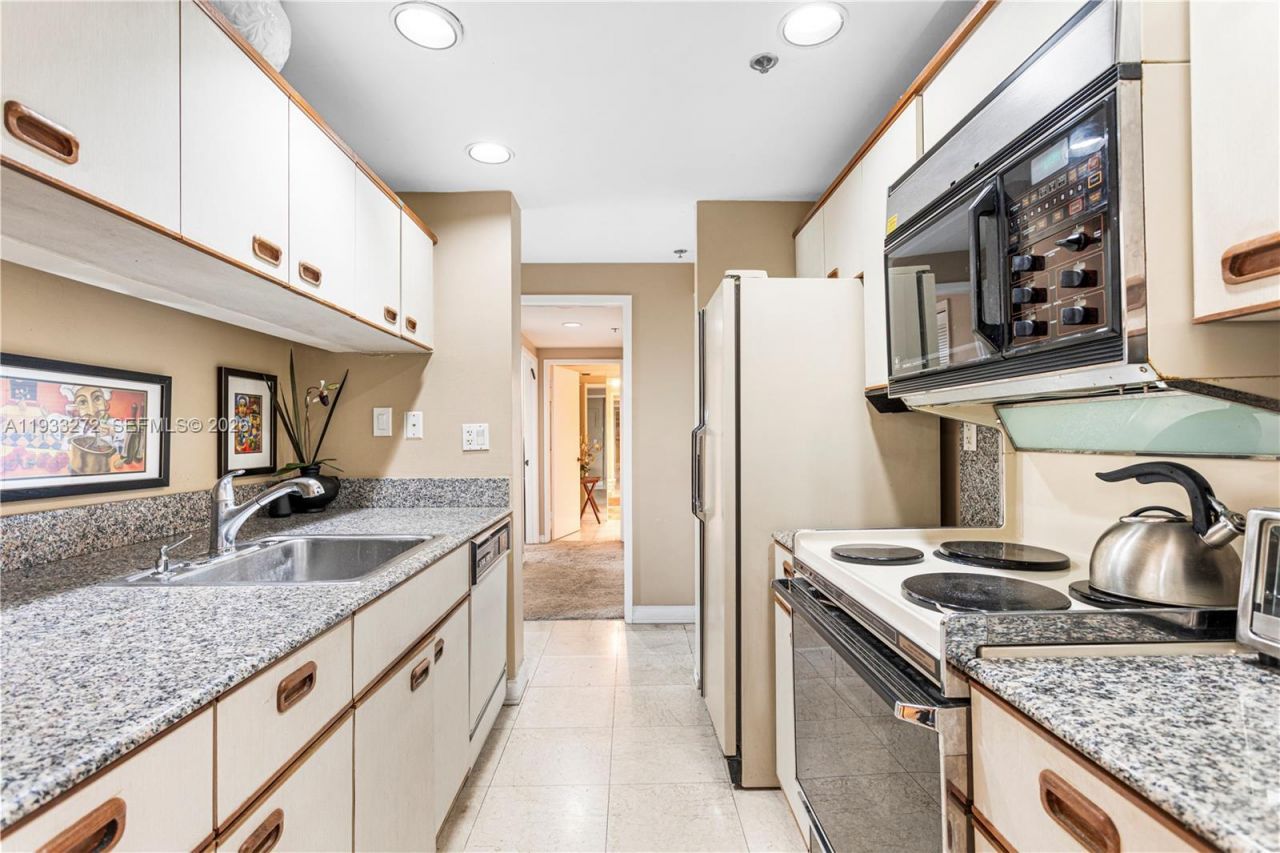 1581 Brickell Ave, Unit 107, Miami, FL 33129 Photo