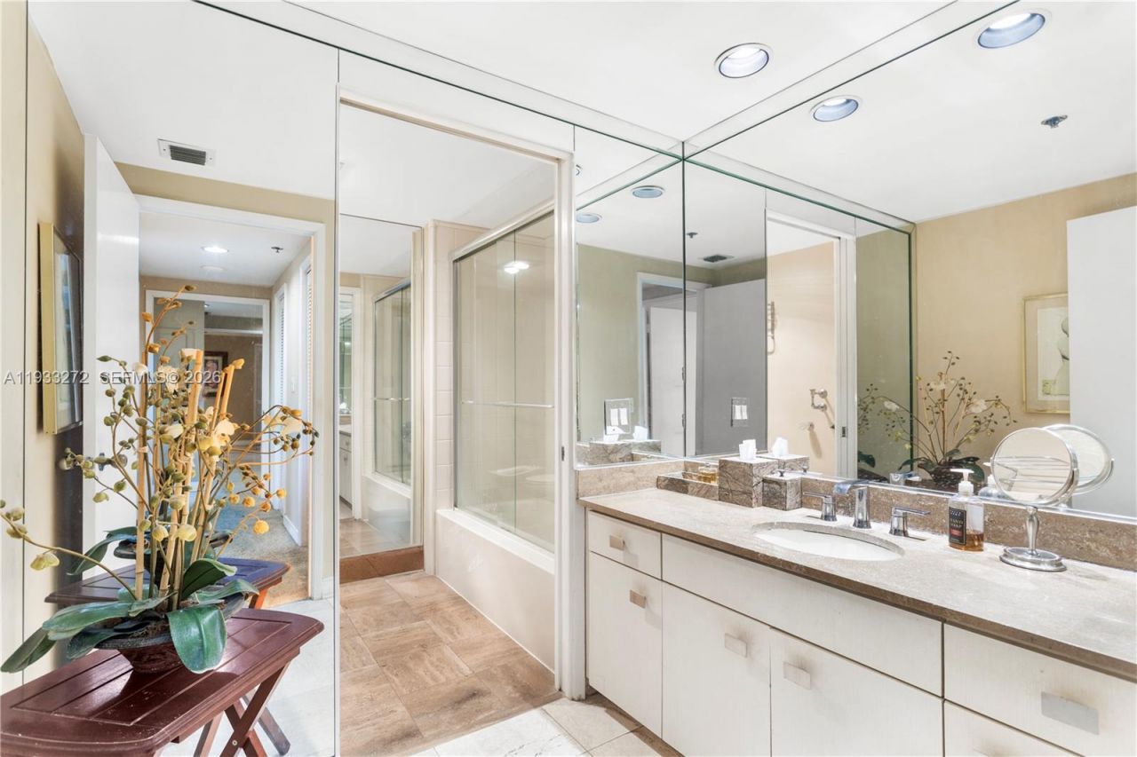 1581 Brickell Ave, Unit 107, Miami, FL 33129 Photo