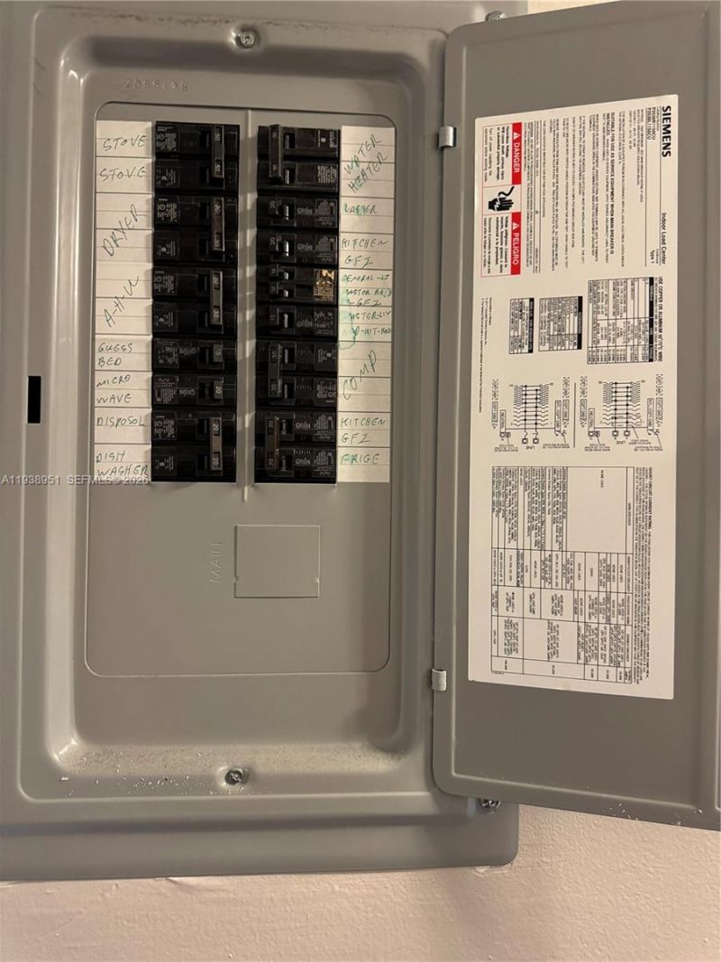 5580 Lakeside Dr, Unit 205, Margate, FL 33063 Photo