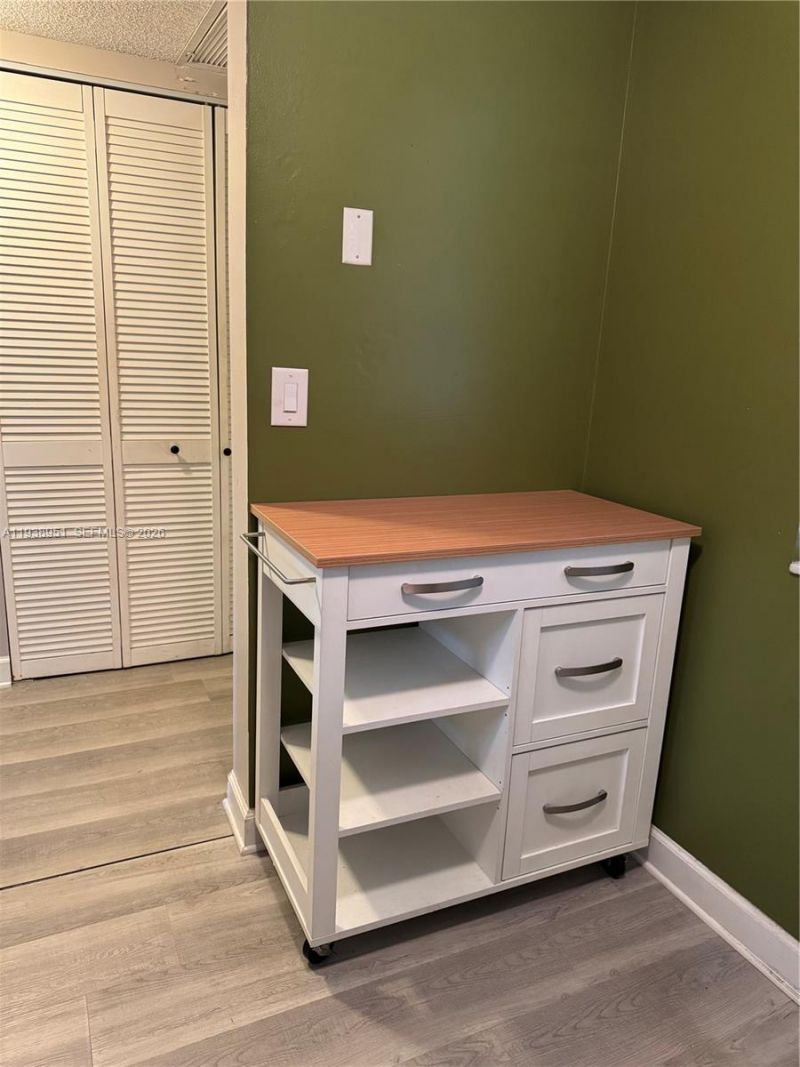 5580 Lakeside Dr, Unit 205, Margate, FL 33063 Photo