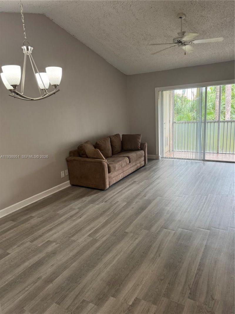 5580 Lakeside Dr, Unit 205, Margate, FL 33063 Photo