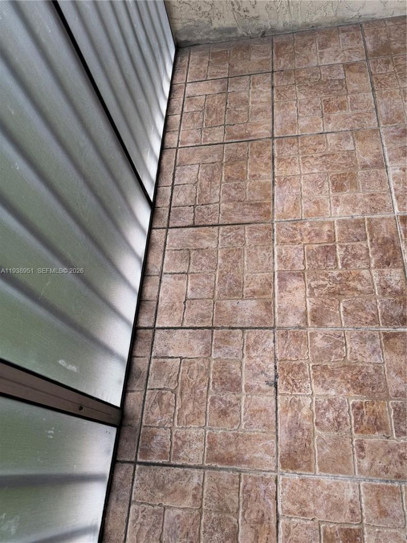 5580 Lakeside Dr, Unit 205, Margate, FL 33063 Photo