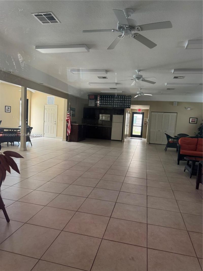 5580 Lakeside Dr, Unit 205, Margate, FL 33063 Photo