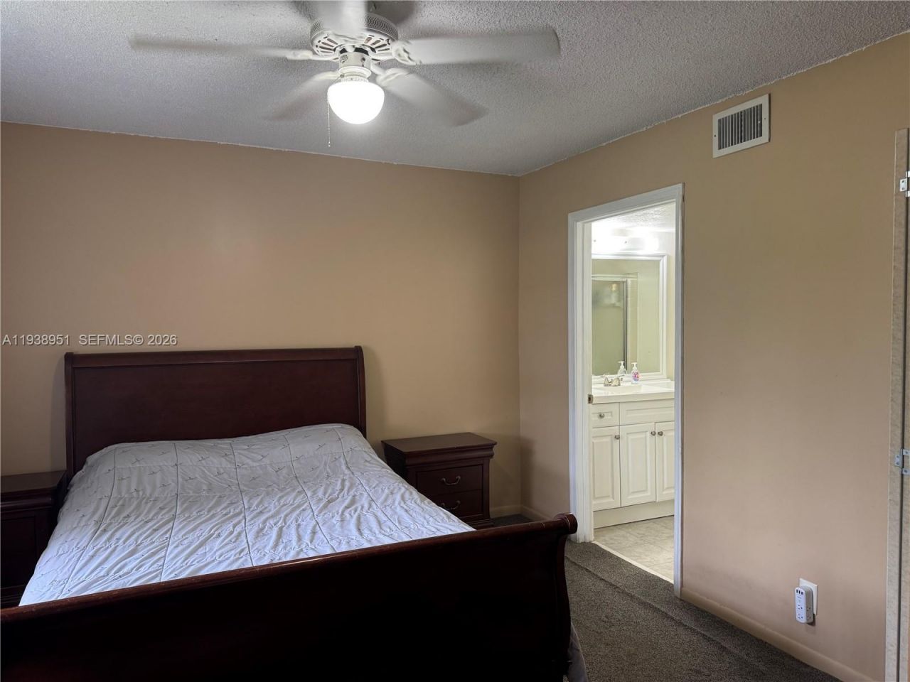 5580 Lakeside Dr, Unit 205, Margate, FL 33063 Photo