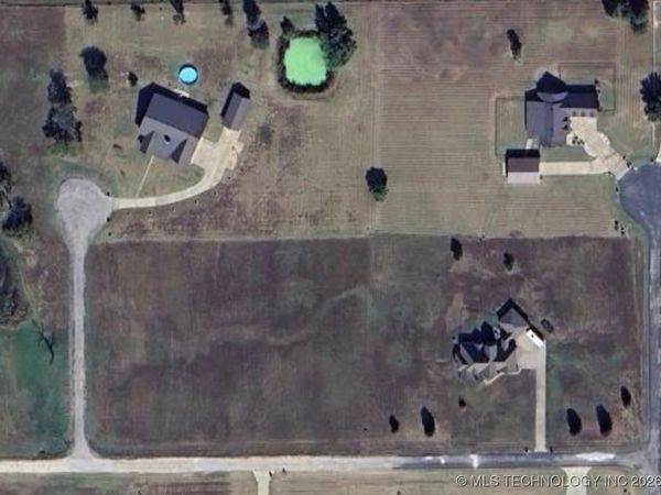 10 Red Bud Lane, Morris, OK 74445