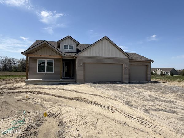 1307 Limerick Lane, Waterville, OH 43566