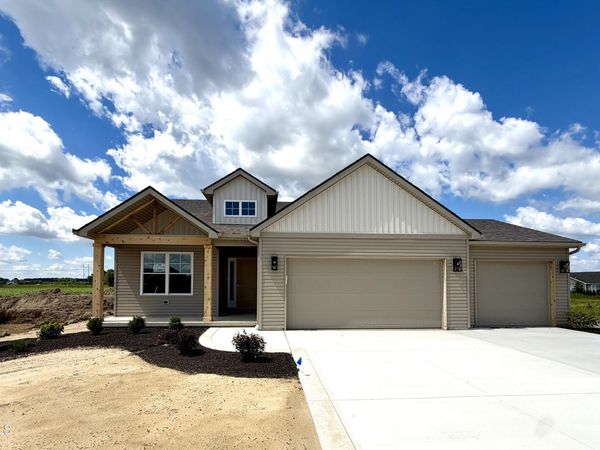 1307 Limerick Lane, Waterville, OH 43566