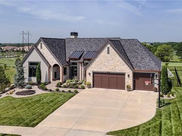 8512 N Booth Avenue, Kansas City, MO 64157