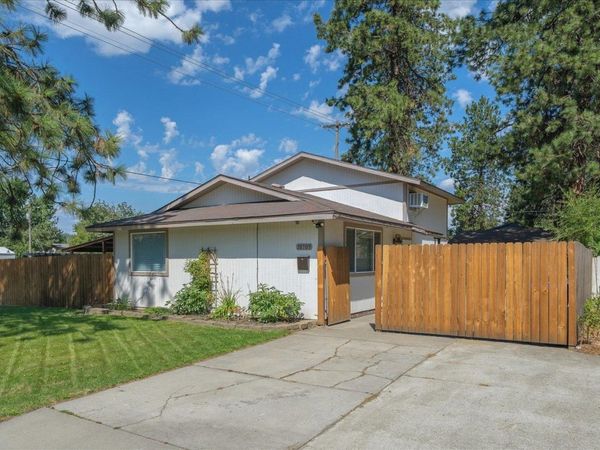 10709 E 32nd Ave, Spokane Valley, WA 99206