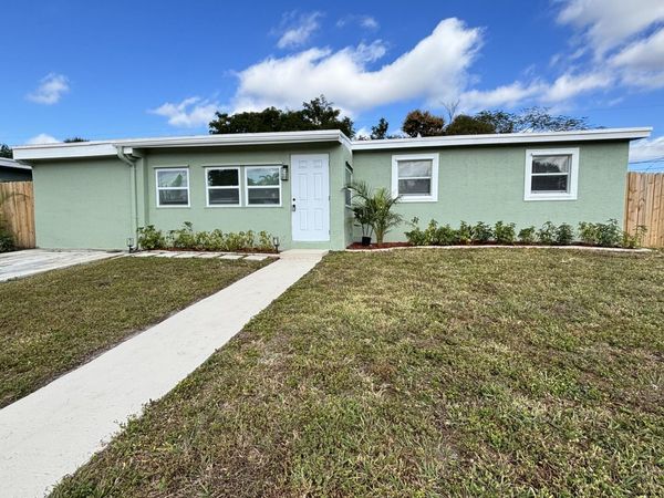 3945 Ocala Road, Lake Worth, FL 33462