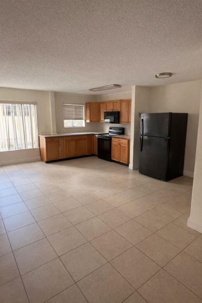 7910 Taft Street, Unit 109, Pembroke Pines, FL 33024 Photo