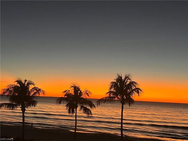 4601 Gulf Shore BLVD N, Unit 3, NAPLES, FL 34103