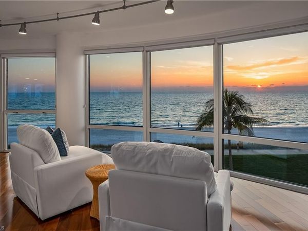 4601 Gulf Shore BLVD N, Unit 3, NAPLES, FL 34103