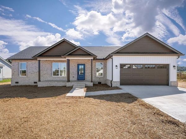 235 Dairy Barn, Sparta, TN 38583