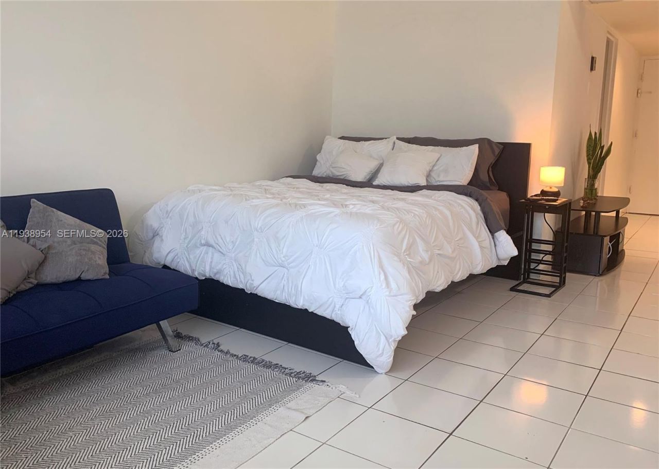 100 Lincoln Rd , Unit 805, Miami Beach, FL 33139 Photo